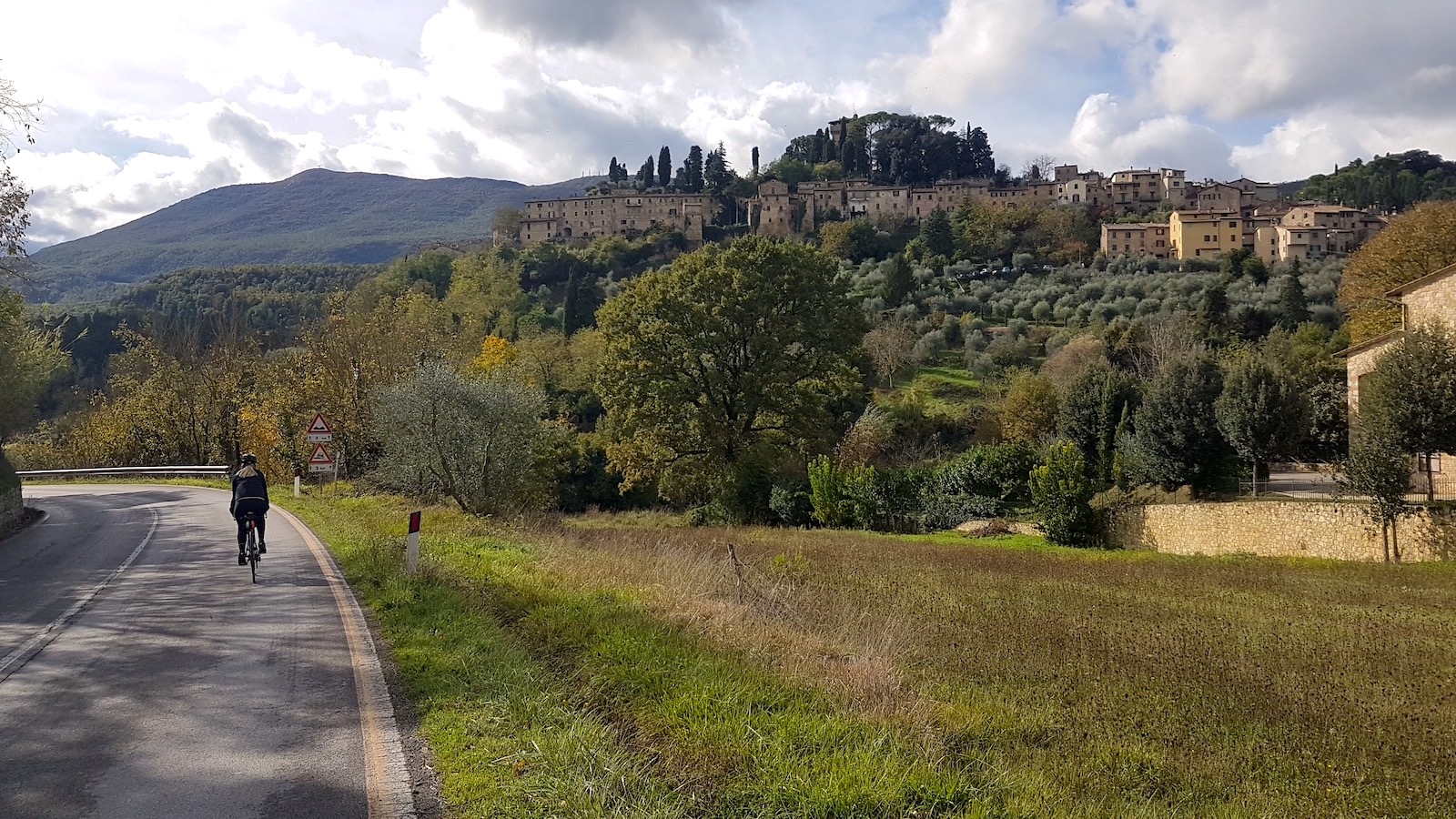 Cetona panorama1